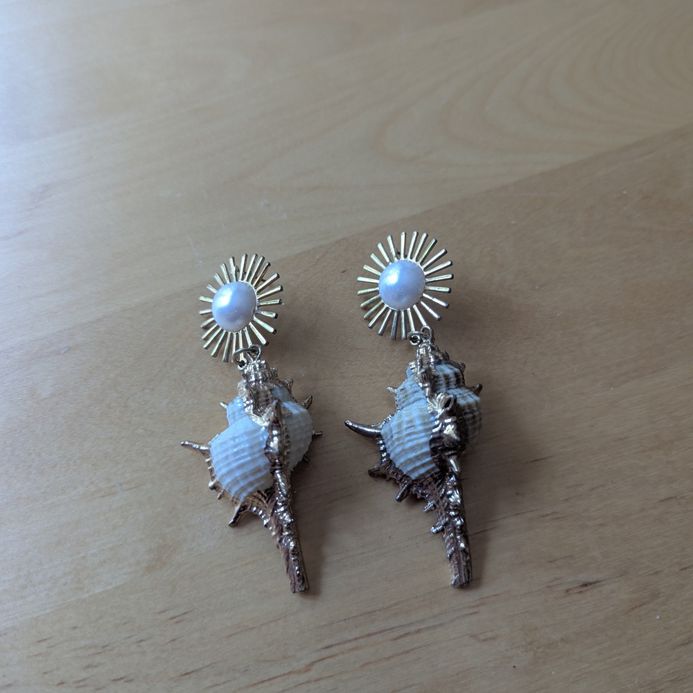 Elegant Gold and White Shell Earrings